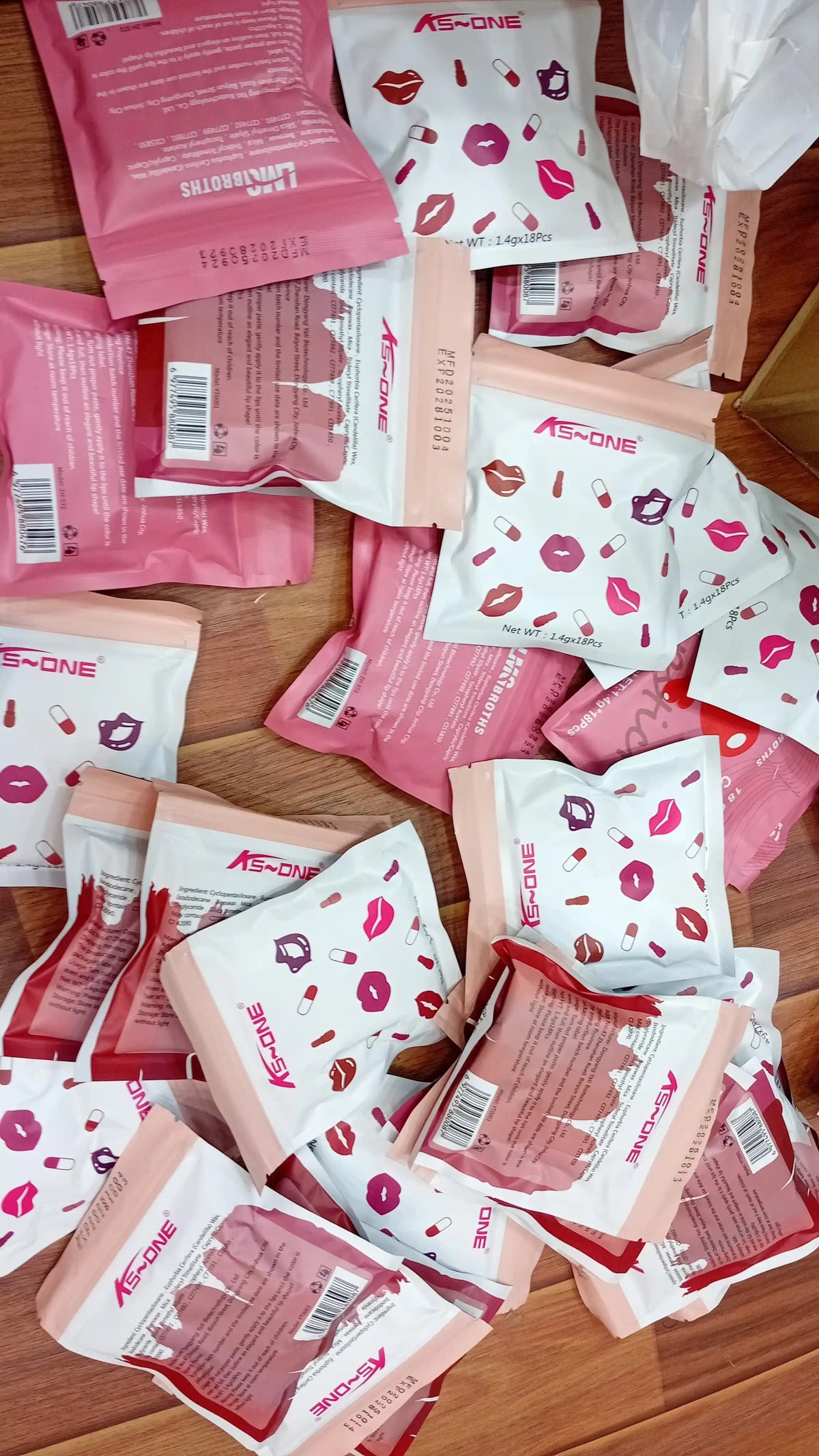 DNM Mini Capsule Lipsticks 18 Lipsticks In 1 Pack (Free Delivery)